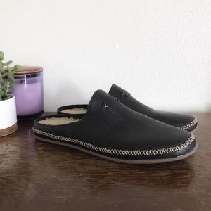 Ugg • Tamara Slip On Leather Slipper Flats